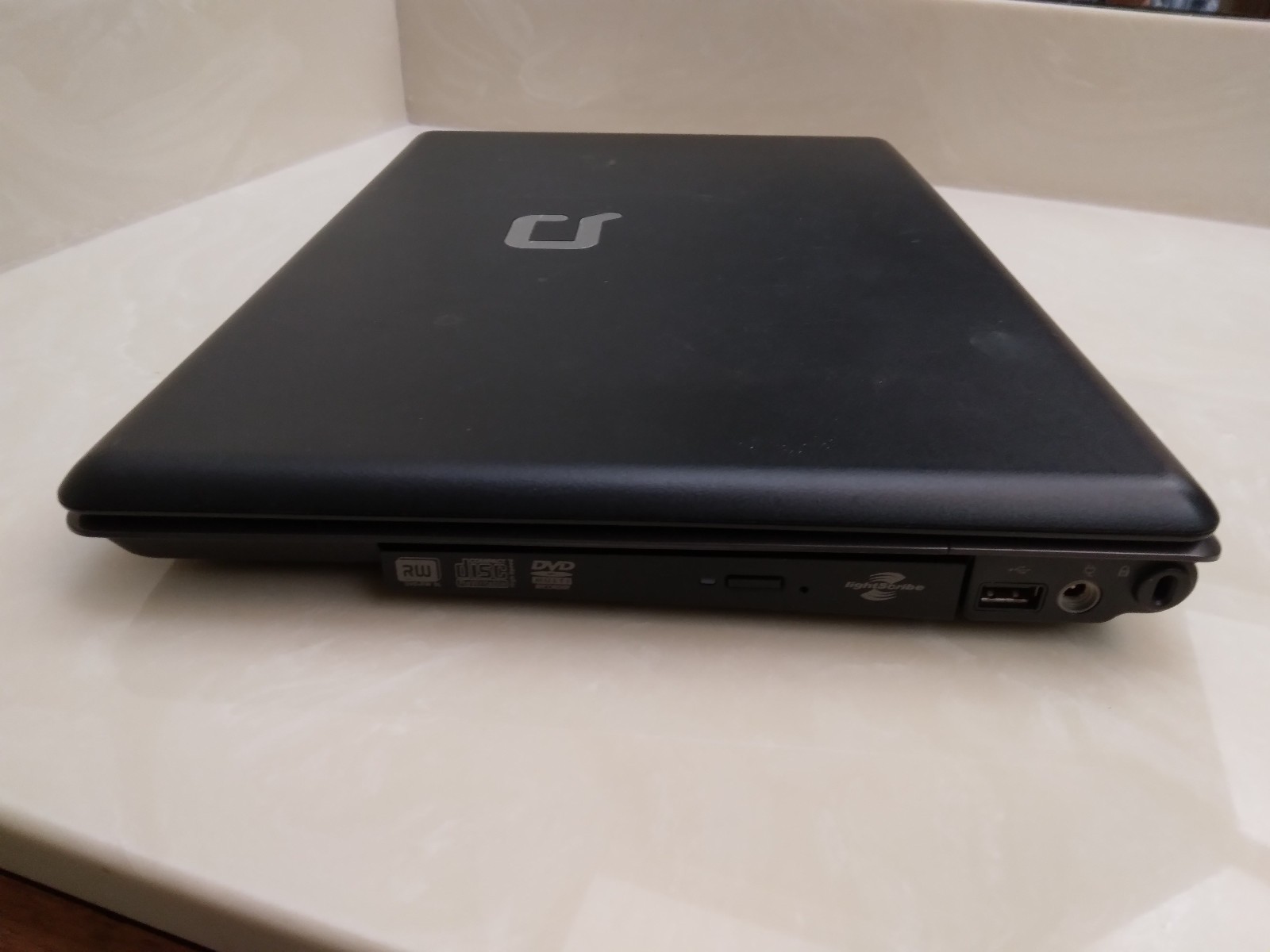 HP Compaq F700 15.4″ Mem 2GB AMD 1.8Ghz Boots to Bios (See Description)