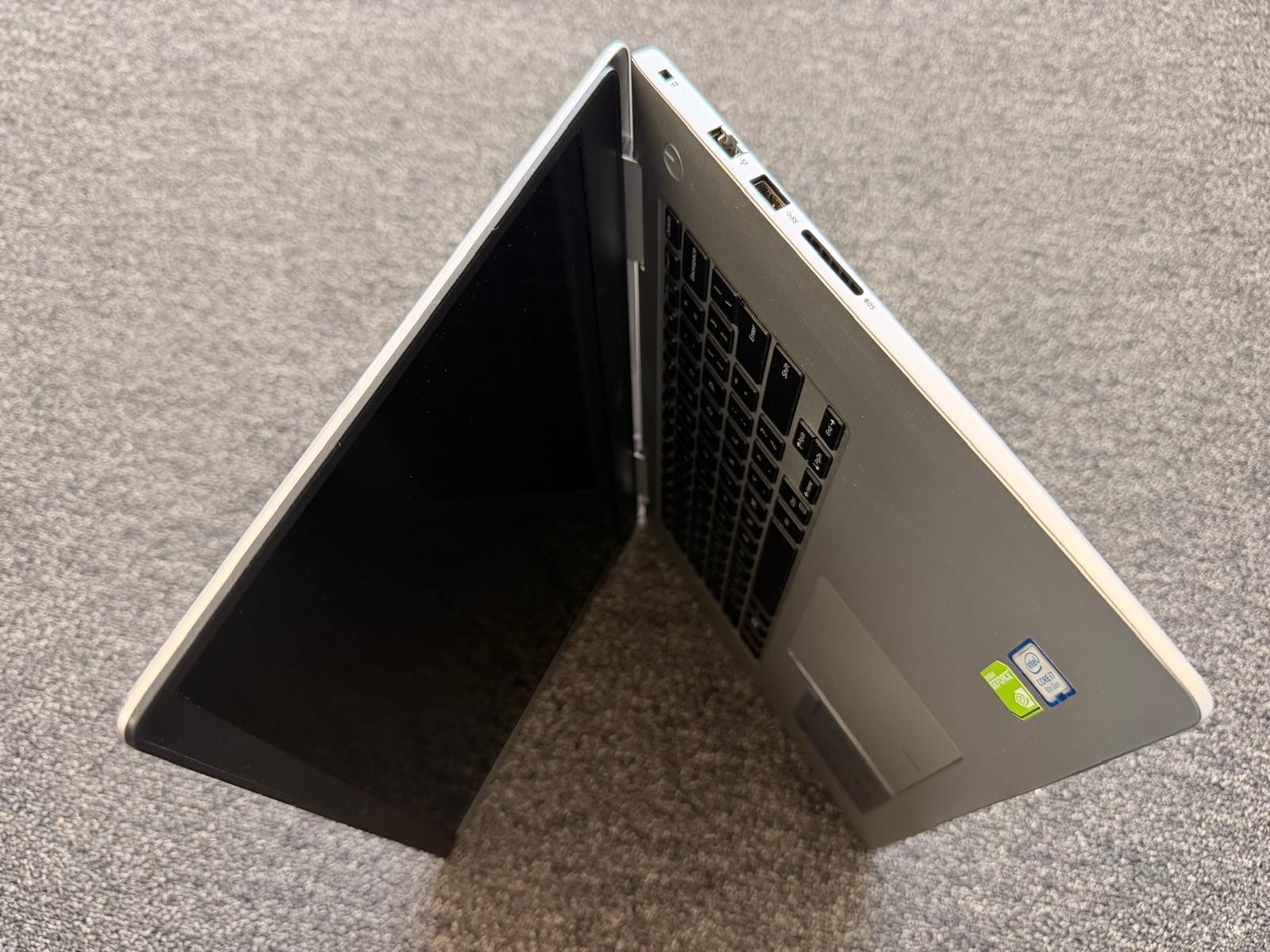 Dell Inspiron 15 7000 Intel core i7-7500U CPU 2.70Ghz 8GB 256GB SSD Win11Pro