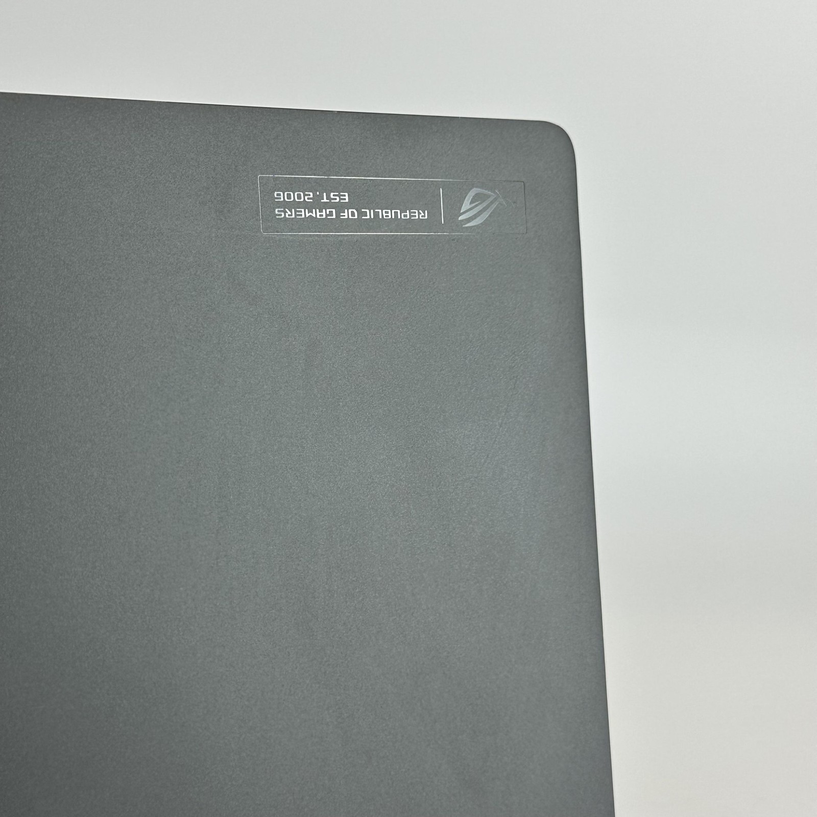 Asus ROG Zephyrus G16 GU605 240Hz QHD+ 2.9GHz Ultra 9 285H 32GB 2TB SSD RTX 5080