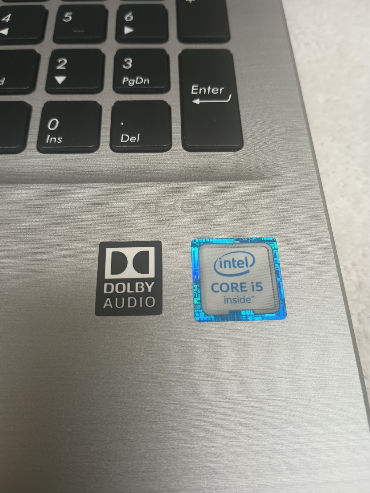 Medion Akoya E6422 i5-6200 CPU 2,30GHz 8GB 128GB HDD 1TB Windows 10 15.6″ Laptop