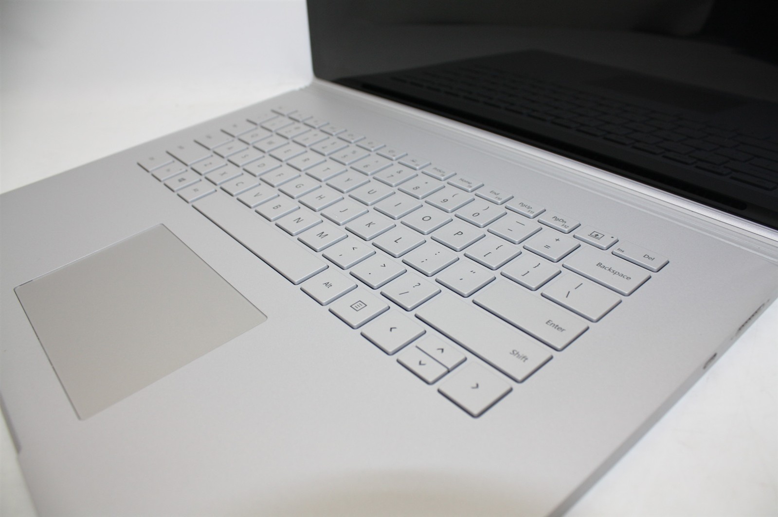 15.6″Microsoft Surface Book 2 1793 i7-8650U 1.90GHz RAM 16GB NVMe 512GB
