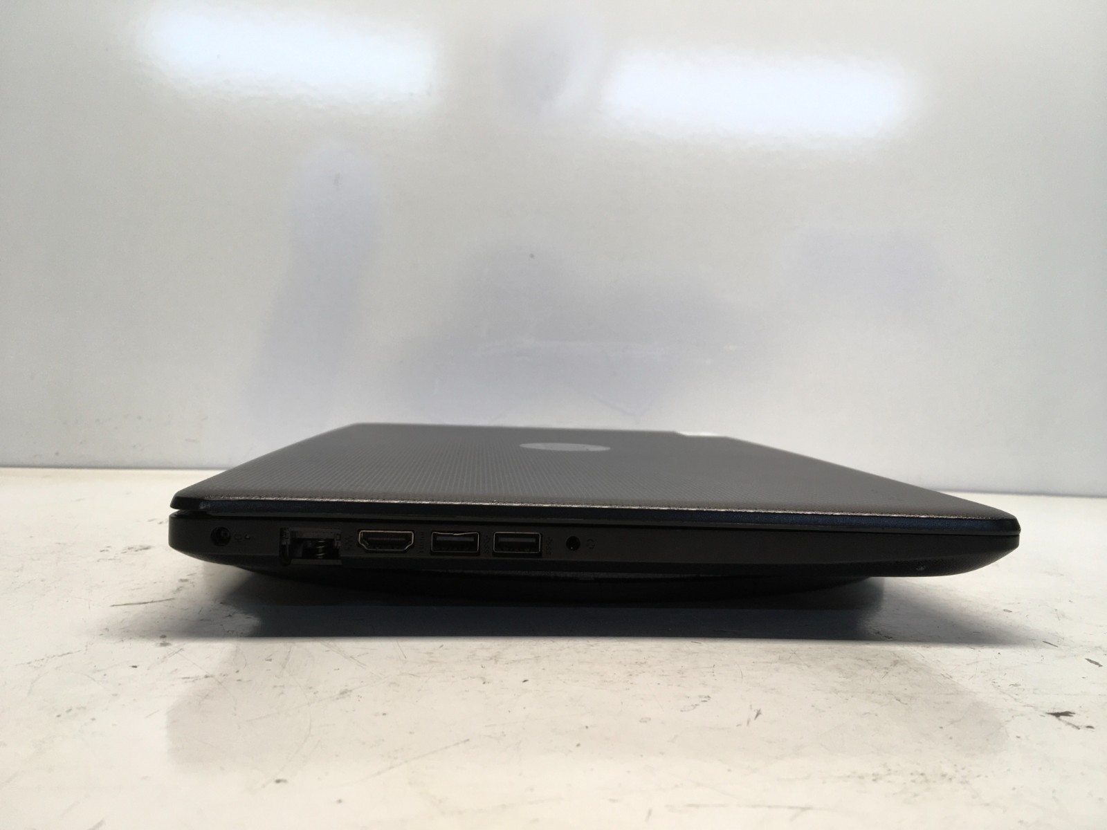 HP 15-DB1032NR AMD Ryzen 3 3200U 2600MHz 4 GB NO HDD/Battery