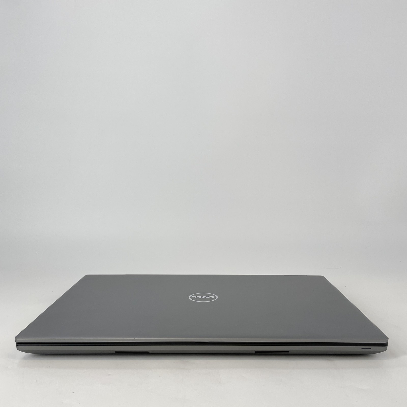 Dell Precision 7780 17.3 Gray FHD 2.2 GHz i9-13950HX 64GB 512GB SSD RTX 4000 Ada