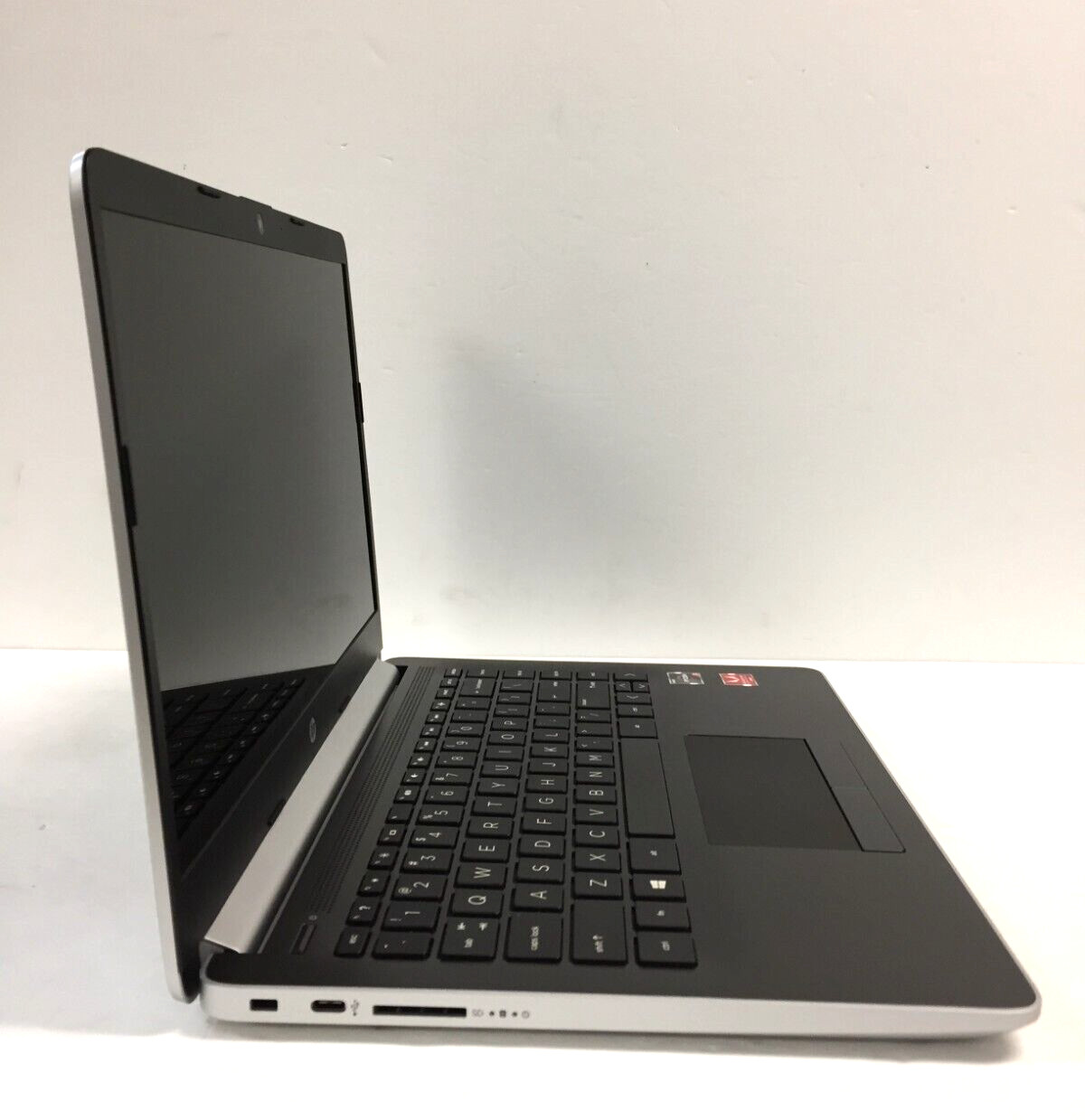 HP 14-dk0028wm 7MP80UA 14″ Laptop/AMD R3-3200U/4GB Ram/128GB SSD/Win 10, Silver