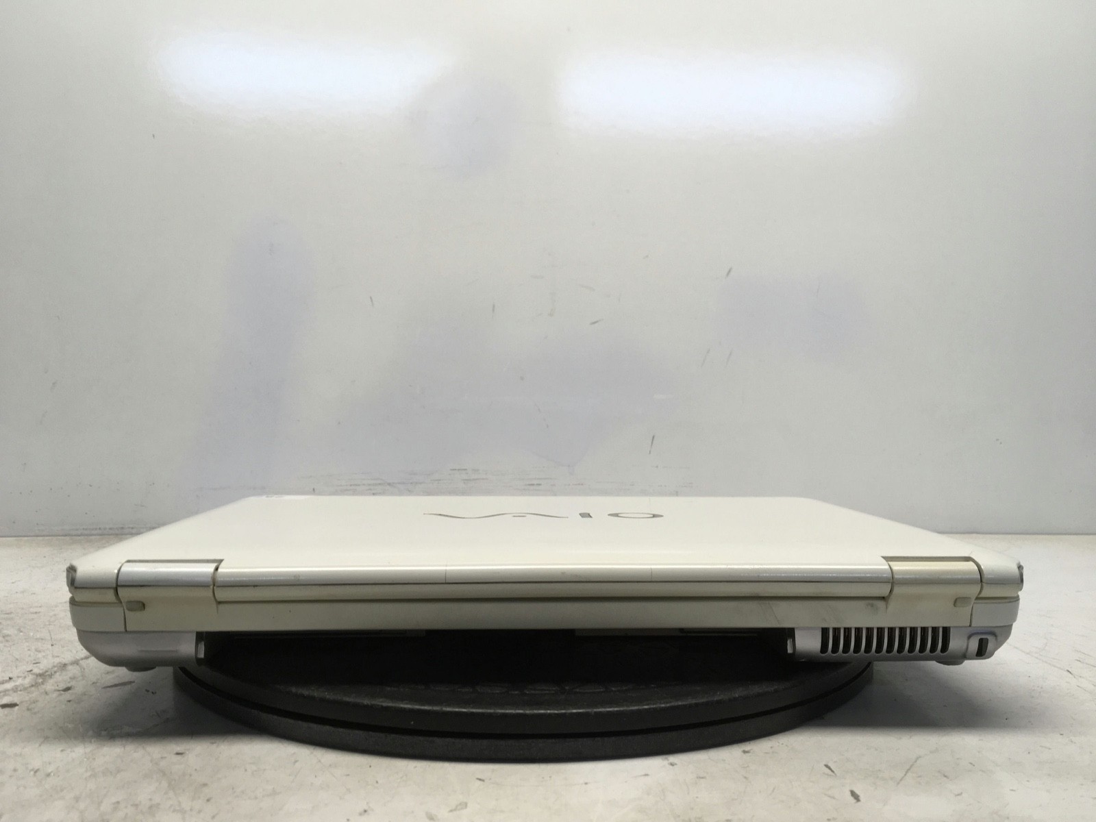 Sony Vaio VGN-CS320J Intel Core 2 Duo Processor T6500 2.1GHz 2 GB NO HDD