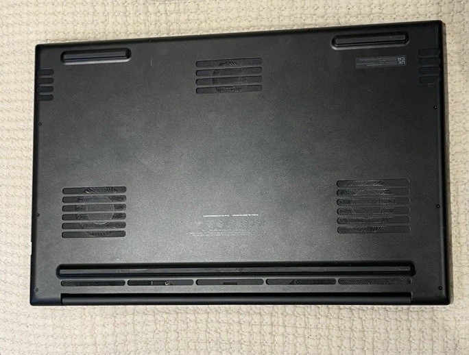 Razer Blade 17 QHD 240hz (1TB SSD, i7 12th Gen 4.80 GHz 32GB) RTX 3080 Ti