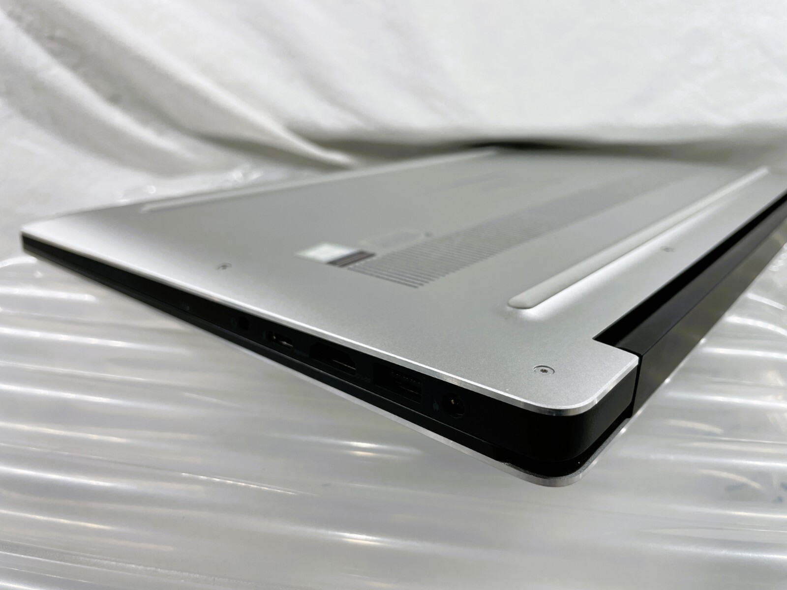 Dell XPS 15 7590 4K TOUCH ✔i9-9980HK ✔32GB RAM ✔2TB SSD✔ Grade A