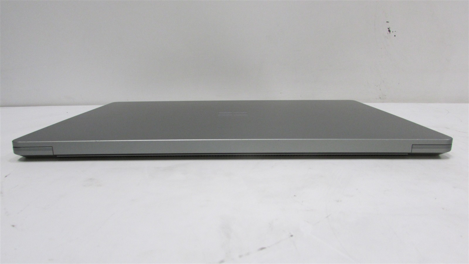 Microsoft Surface Laptop 5 1951 i5-1235U 2.5GHz 8GB RAM 512GB 13.5″ Win 10 Home