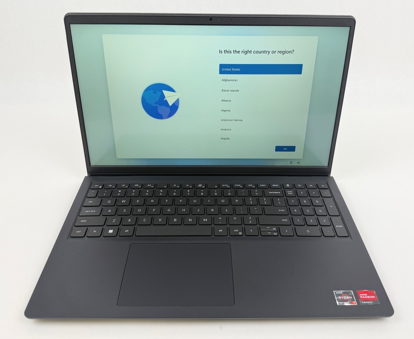 Dell 15 DC15255 15.6″ FHD Touch Ryzen 7 7730U 16GB 512GB SSD W11H -Crked plastic