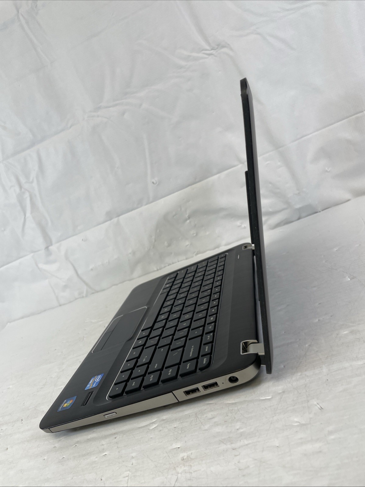 HP Pavilion DM4-2015DX 14″ Intel Core i3-2310M 2.1GHz 8GB RAM 640GB HDD Win10