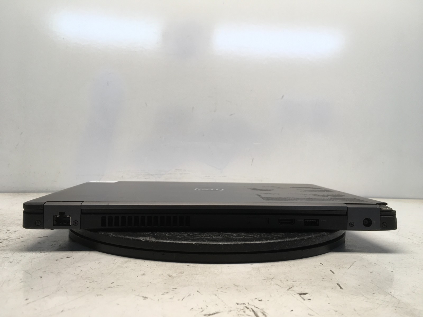Dell Latitude 5480 Intel i7-7820HQ 2.9GHz 4 GB NO HDD