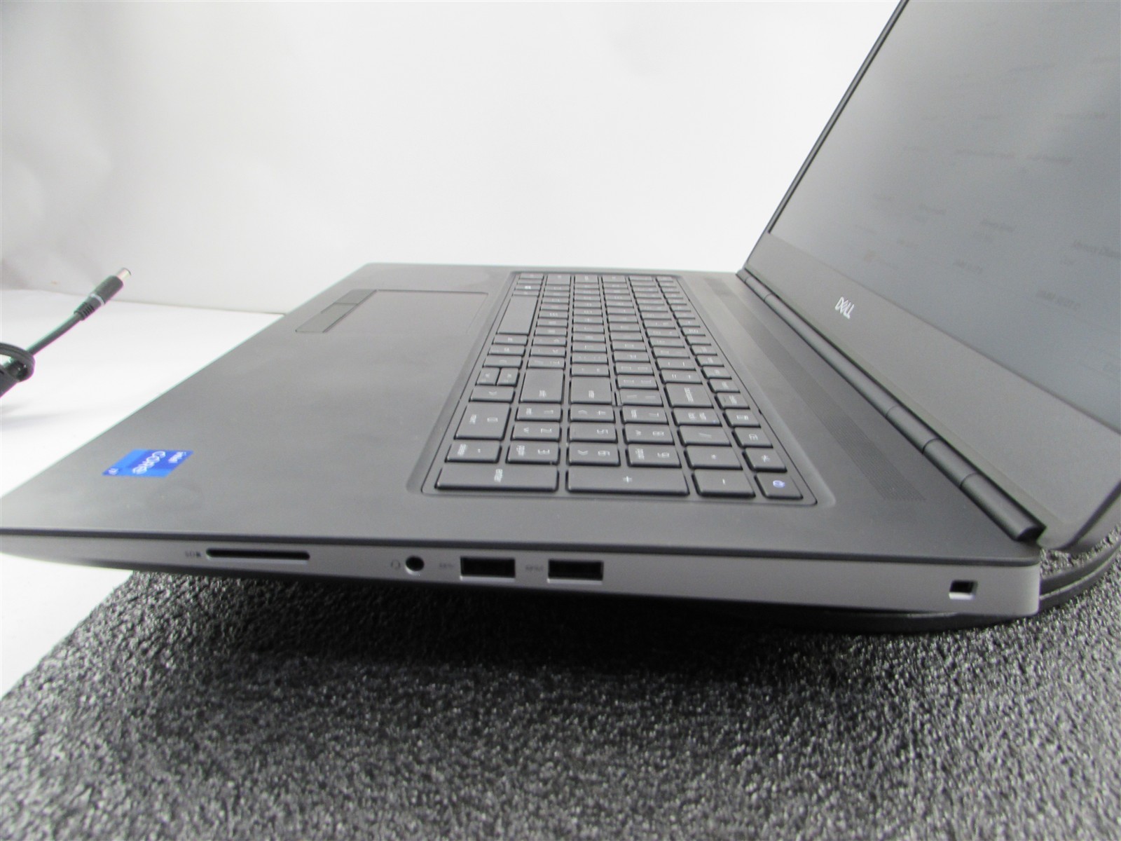 DELL PRECISION 7760 1920X1080 I7-11850H 1TB 32GB NVIDIA RTX A4000 WIN 11 PRO