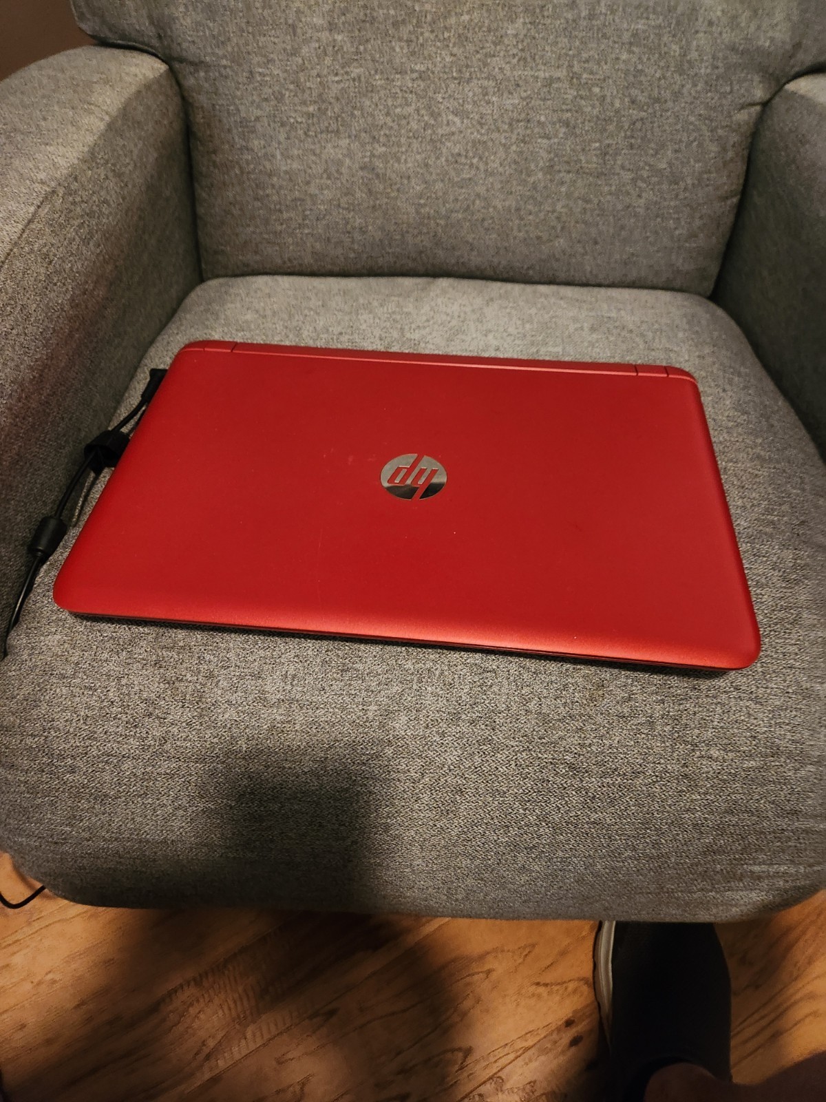 HP Pavilion 15T-AB200 Intel Core i5-6200u 12gb 1TB HDD WIN 10