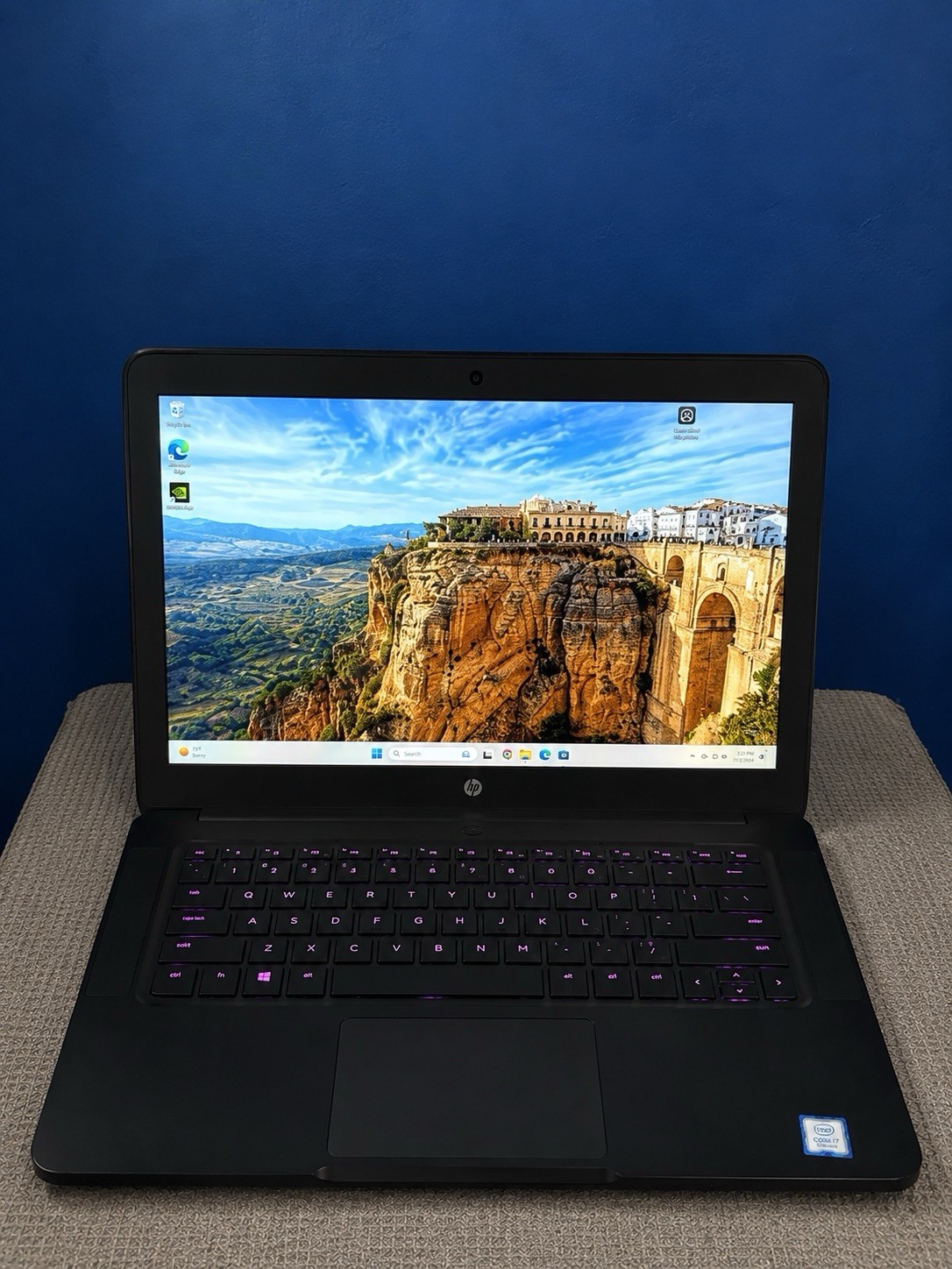 Razer Blade 14 Gaming Laptop i7-7700HQ GTX 1060 6gb 16GB 512GB SSD Win 11 60HRTZ
