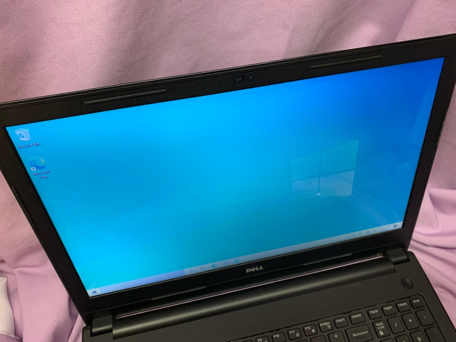 Dell Inspiron 15 P47F 15.6″ Laptop. Read Description