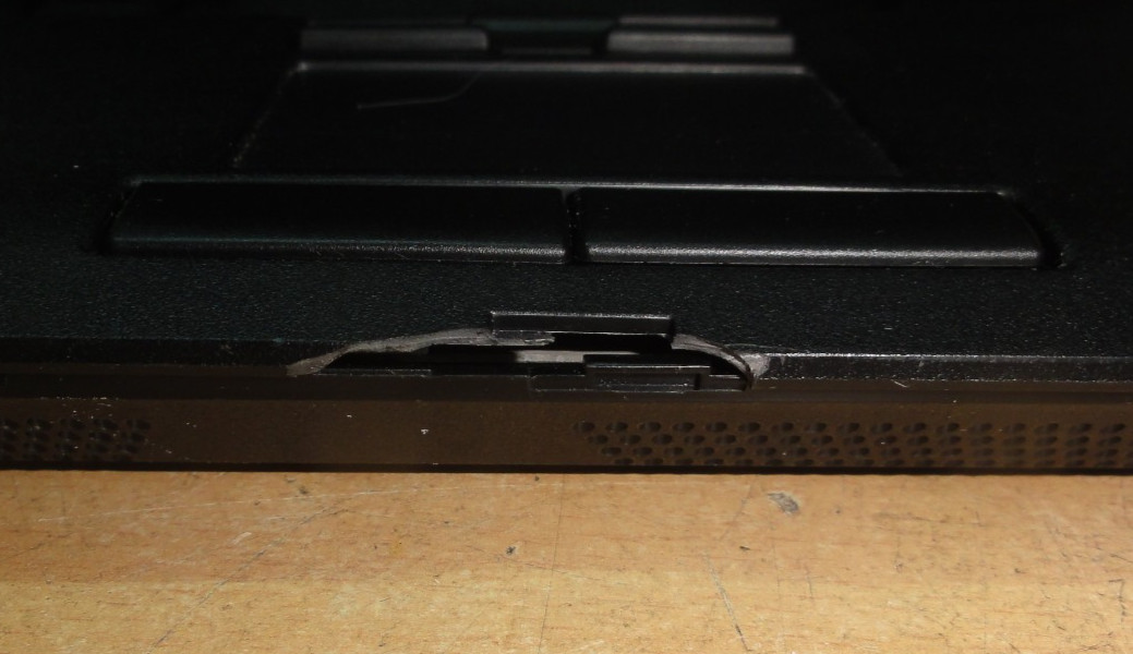 Notebook laptop Lenovo Thinkpad R61 2 GB Ram faulty