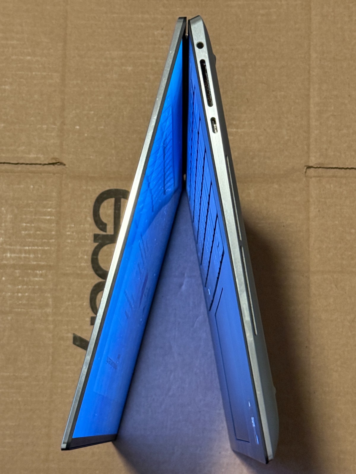 Dell Xps 9530 i9-13900h 64gb DDR5 Ram 4070 RTX GPU 1tb SSD 15.6″ OLED 3.5K Win11