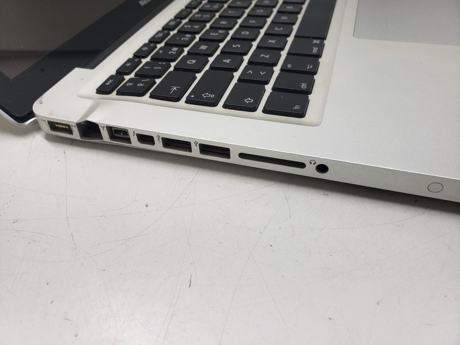 Apple MacBook Pro 13″ A1278 – no HDD – for parts not working