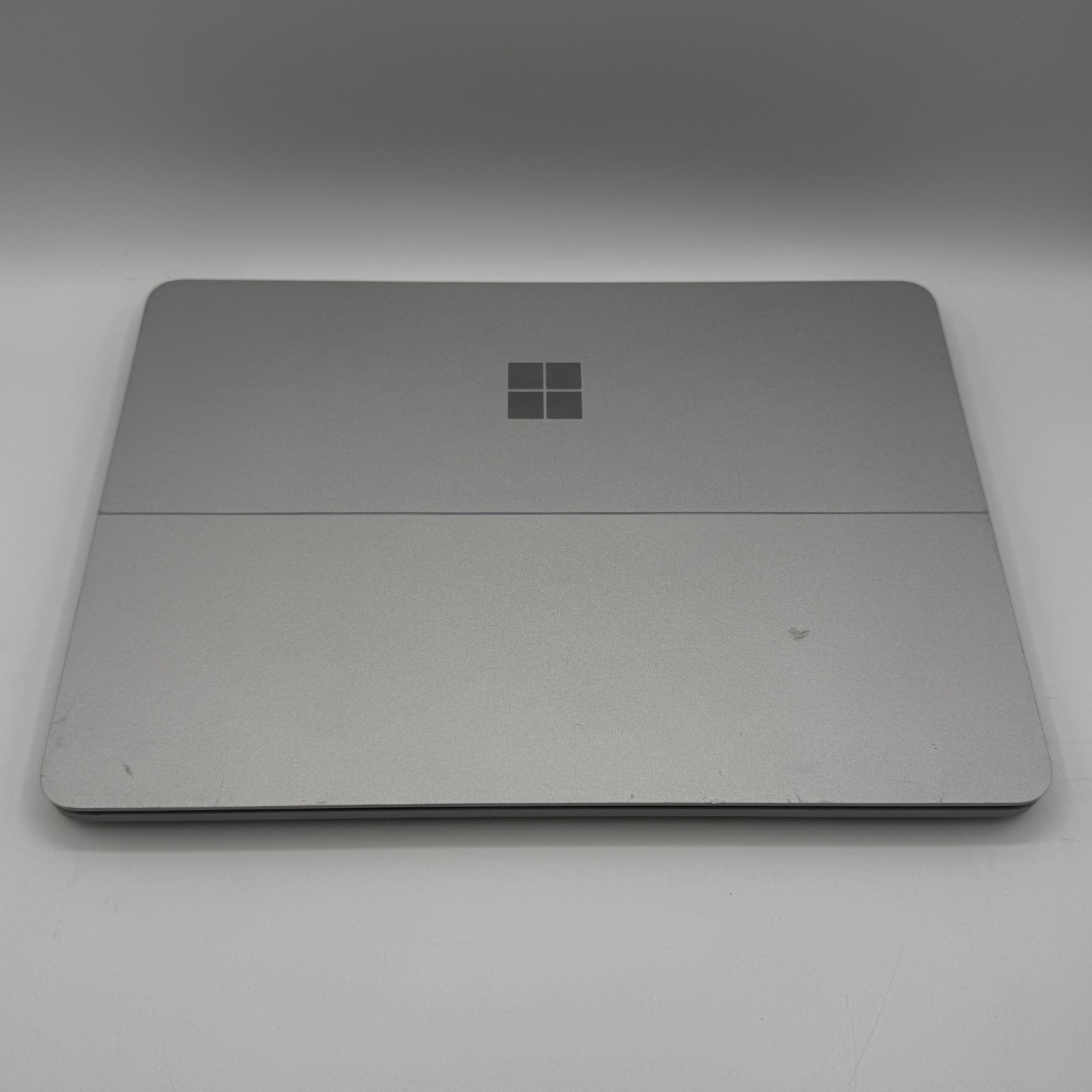 Microsoft Surface Laptop Studio 1964 14.4″ i7-11370H RTX 3050 Ti 16GB RAM 512GB