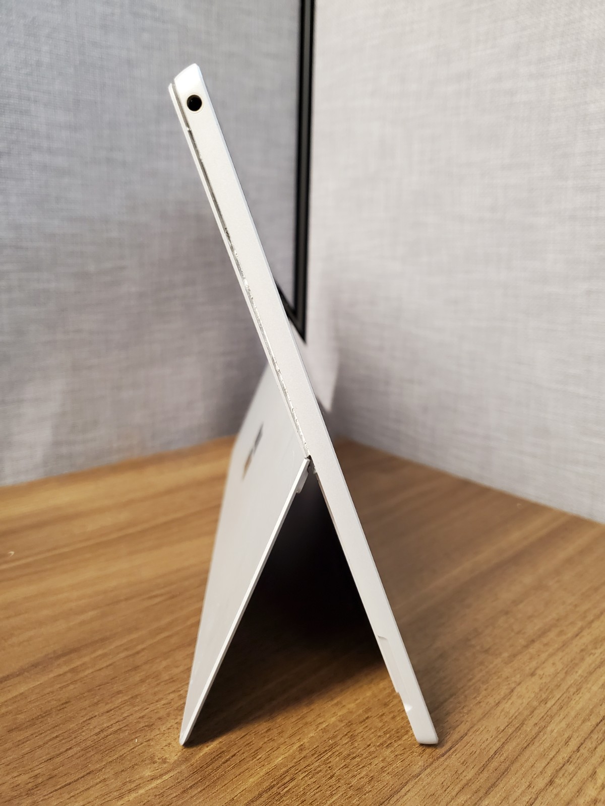 Surface Pro 6 | i5-8350U | 8GB RAM | 256GB SSD | Win11 Pro | READ DESCRIPTION