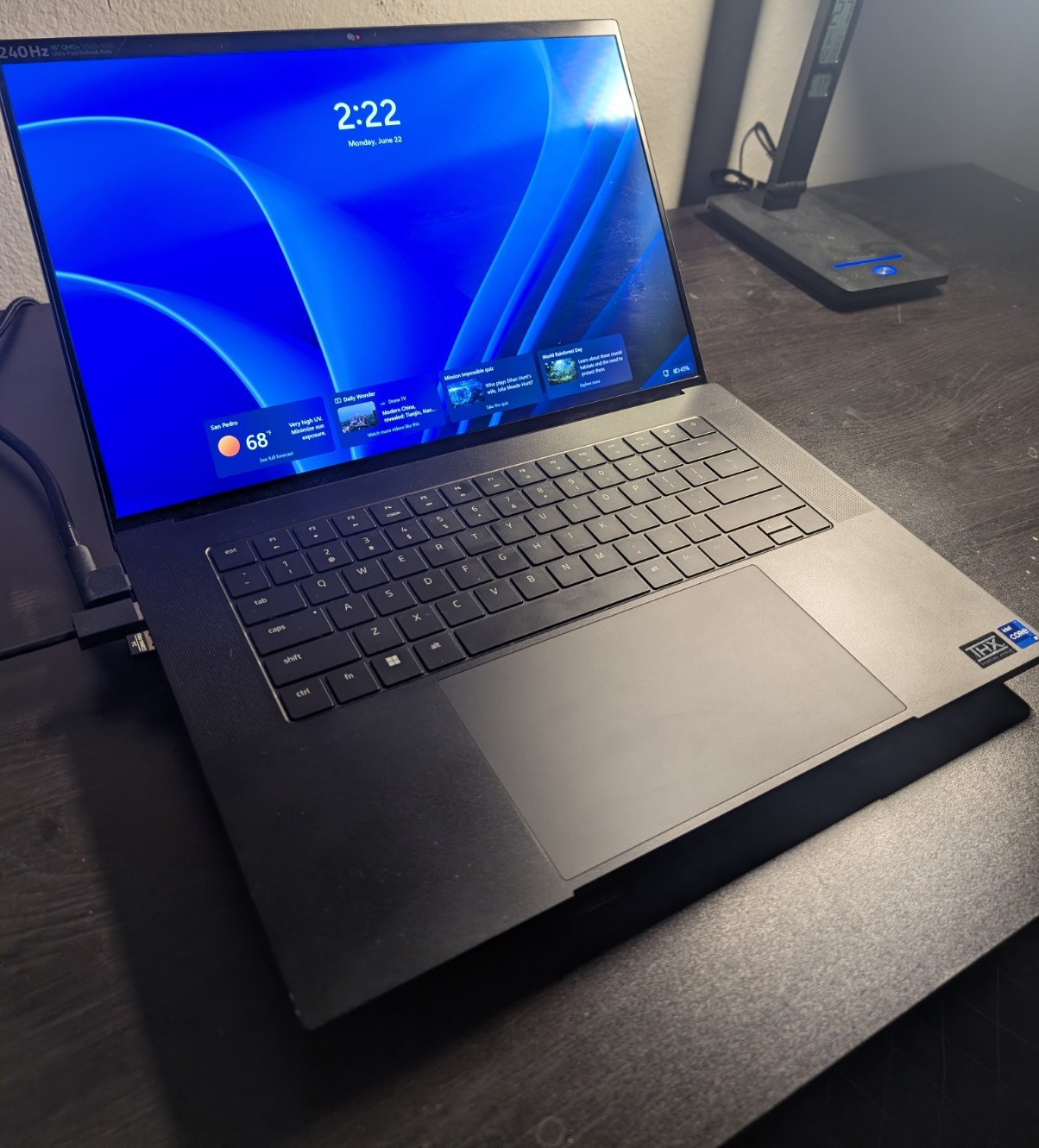 Razer Blade 16 OLED 240Hz QHD+ i9-14900HX 32GB 2TB RTX 4090 *READ DESCRIPTION*