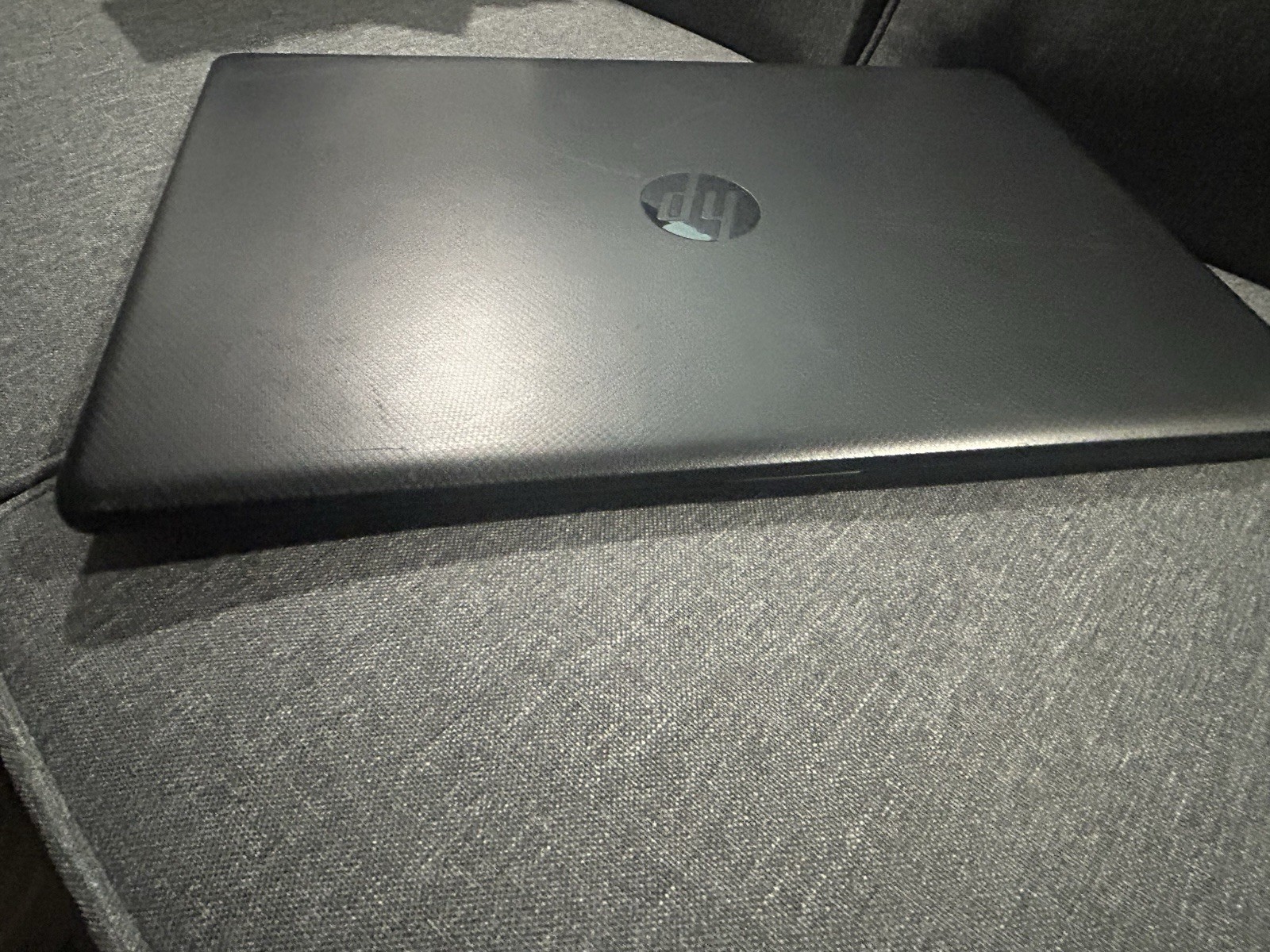 HP Laptop 17-by1xxx 17.3″ i5-8265U 8GB 512GB SSD Win11 Black UHD620