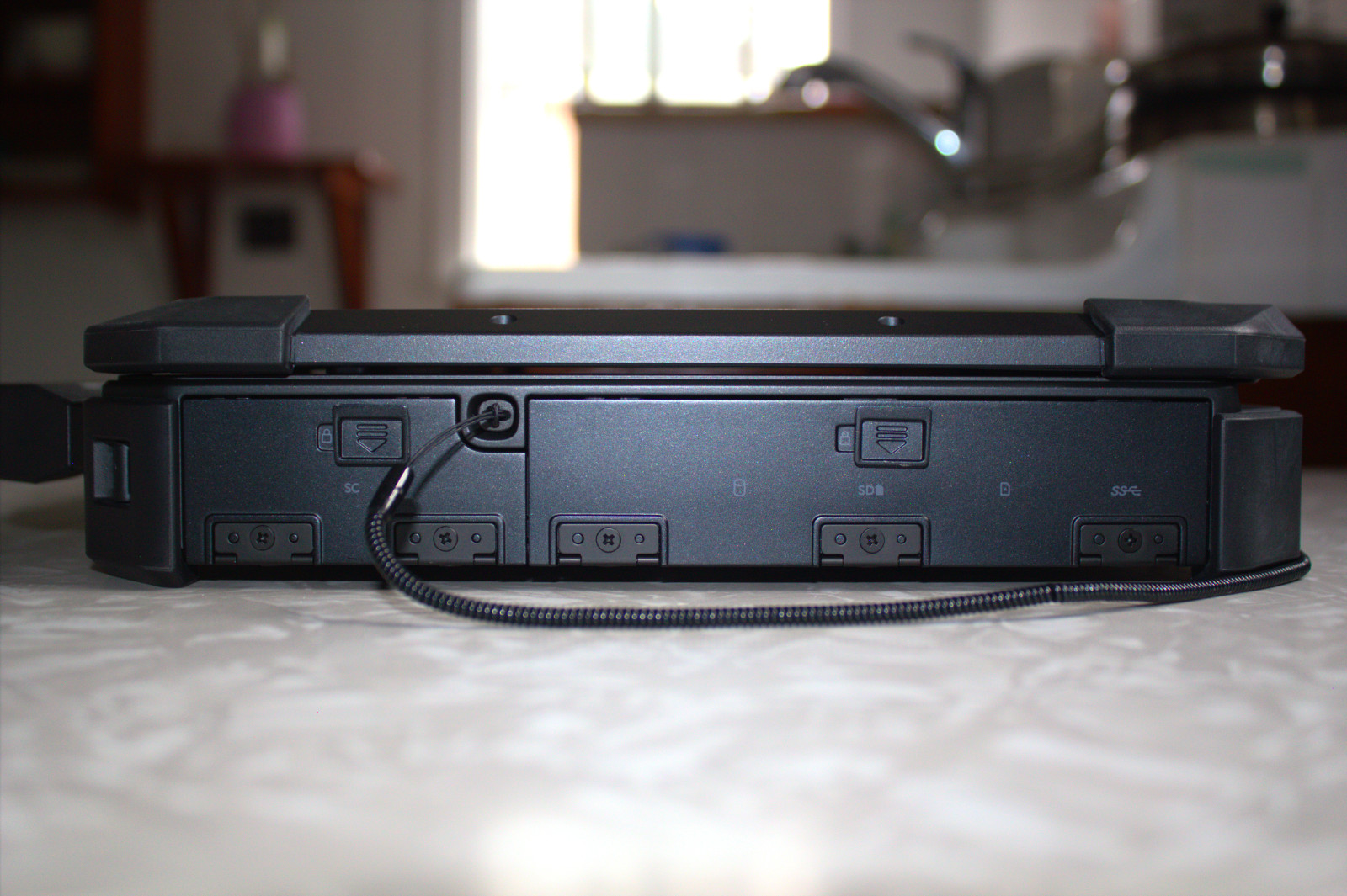 Dell Latitude 7424 Rugged i7-8650U AMD RX540 2TB SSD 64GB RAM Touch Good Cond.