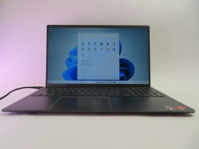 DELL INSPIRON 5515 RYZEN 5-5500U 8GB RAM 256GB NVMe AMD RADEON BACKLIT WIN11PRO
