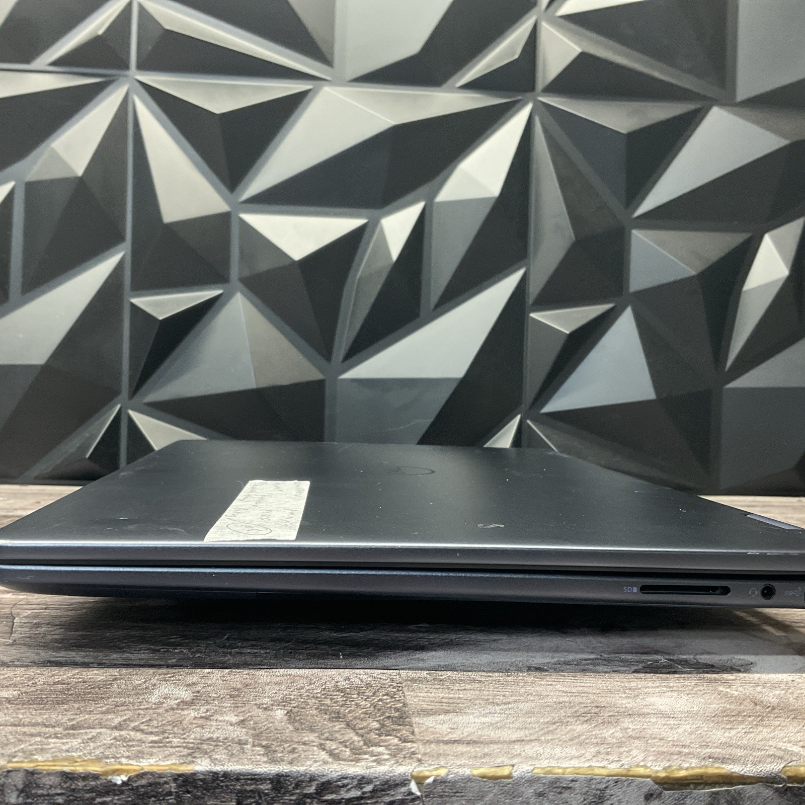 Dell Inspiron 16 7640 2-in-1 / Core Ultra 7 / 32GB / No POST / No SSD / M5