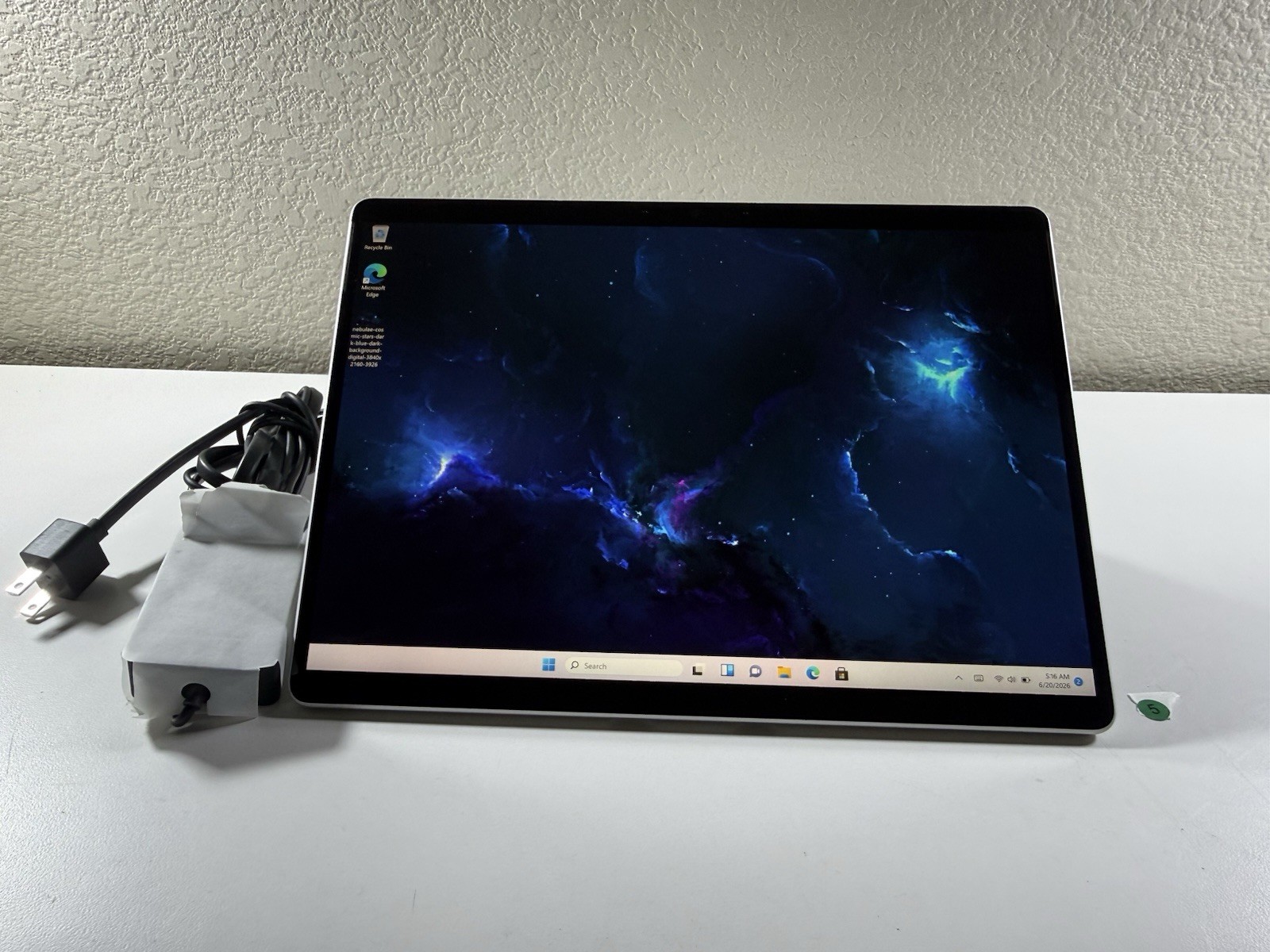 Microsoft Surface Pro 8 (1982) i5-1145G7 – 16GB RAM – 256GB 120Hz – Win 11 Pro