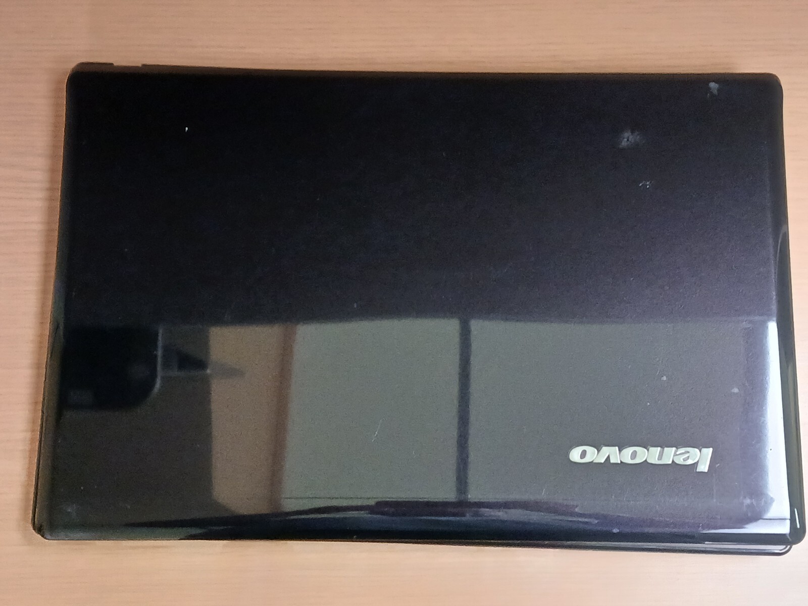 Lenovo G570 Laptop Intel Core i3 Windows 7 *Has Hinge Issue* Left Hinge Cover Mi