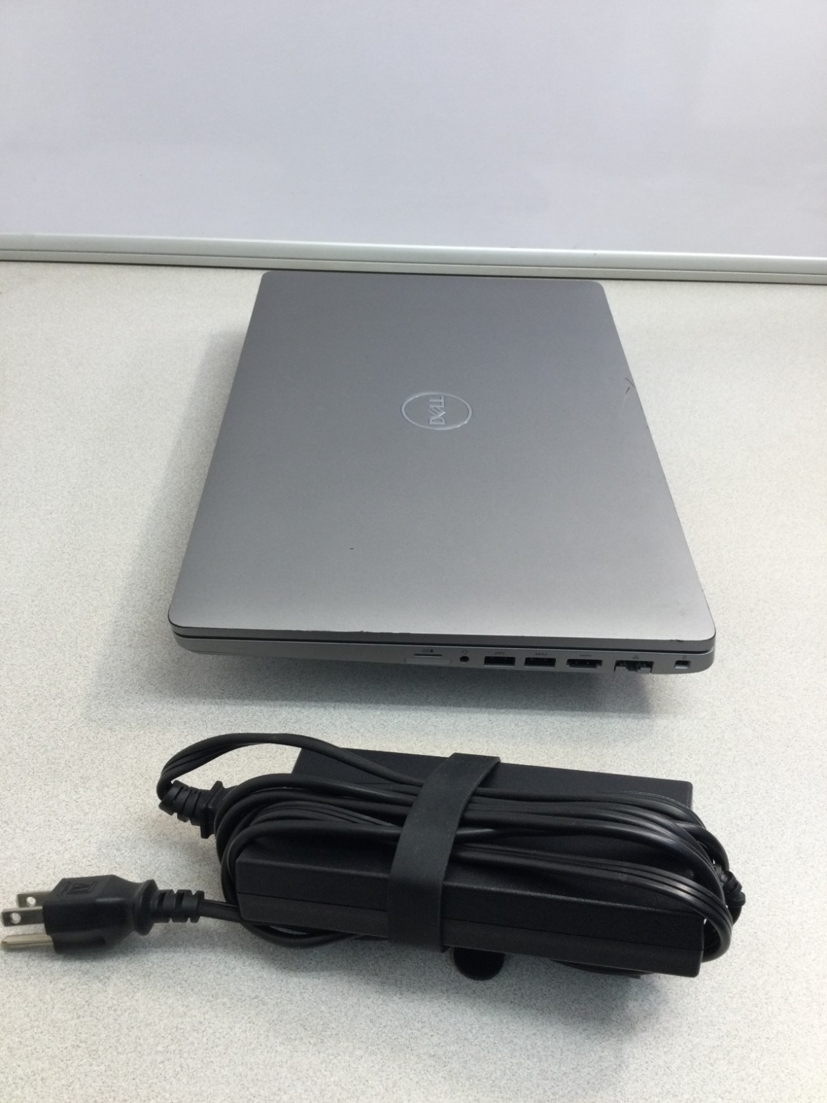 Dell Precision 3550 15.6” 256GB SSD Core i5 10th Gen1.70GHz 12GB RAM WIN 11 PRO