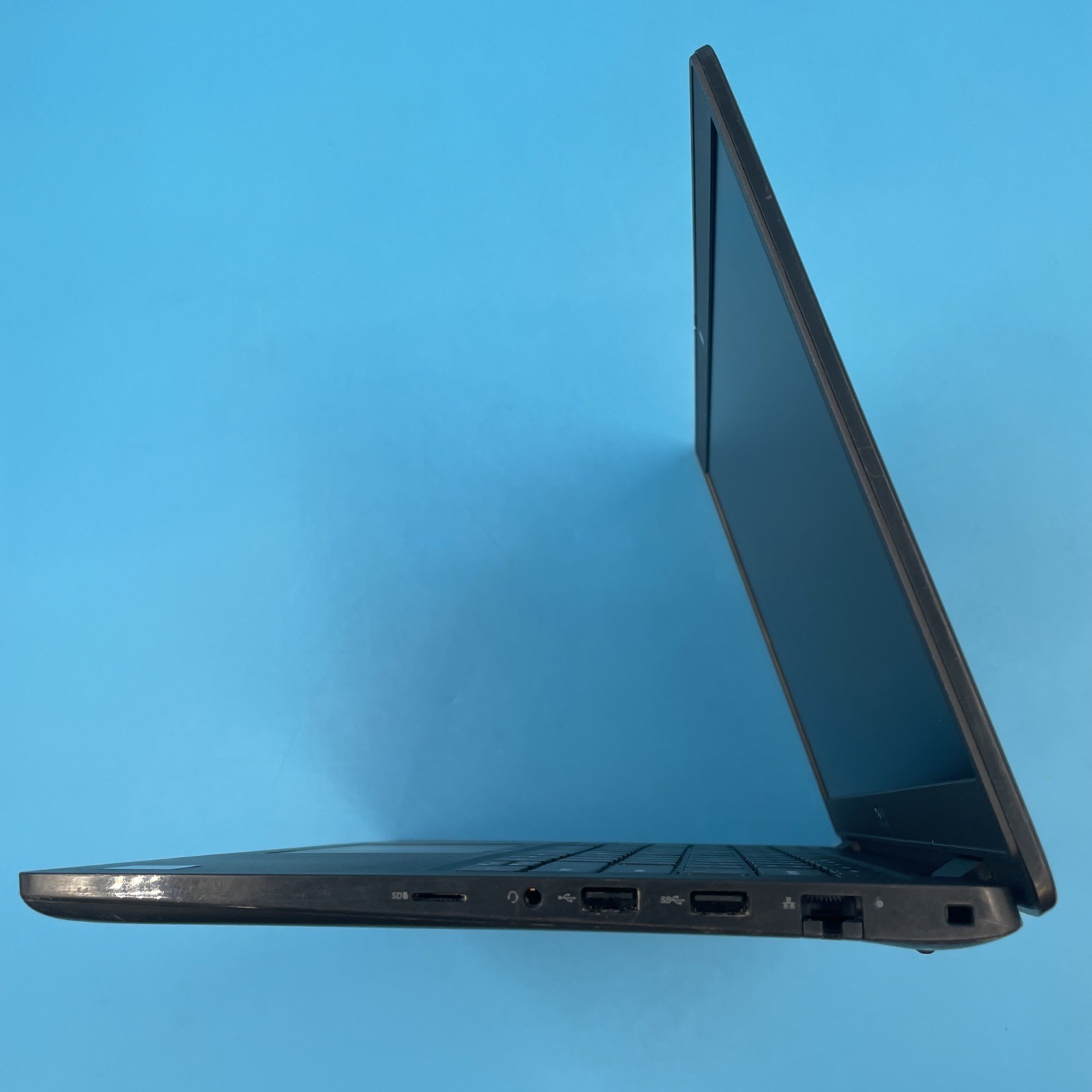 Dell Latitude 3420 | i5-1135G7 | 8GB RAM | 256GB SSD | WIN 11 PRO | 72% BATT