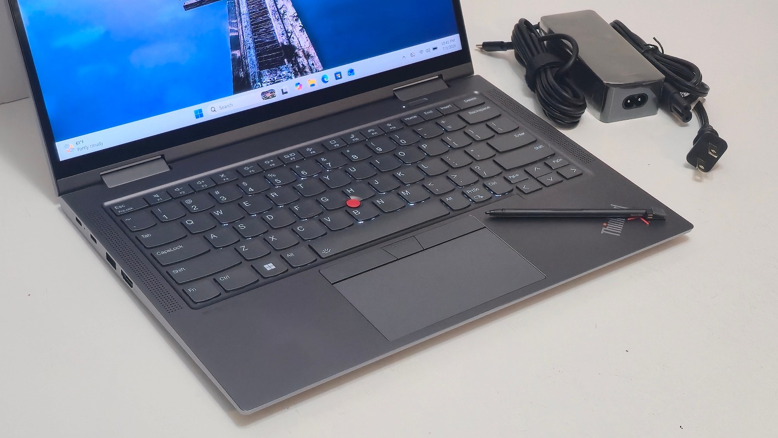 Lenovo ThinkPad X1 Yoga Gen 6 (i7-1185G7 CPU, 32 GB RAM 1 TB SSD) 14″ 4K Touch