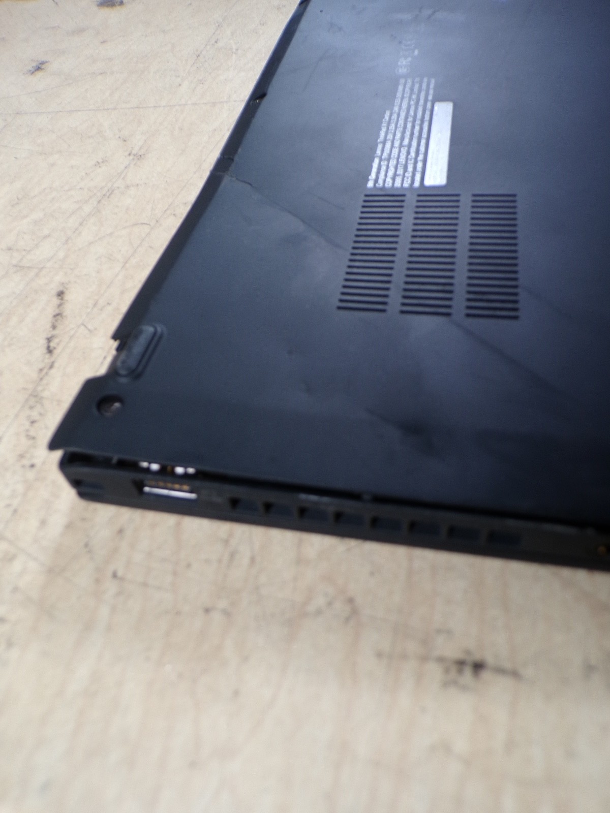THINKPAD X1 CARBON INTEL CORE I5-7300U 2.60GHZ 16GB RAM **NO HD/ NO CADDIE