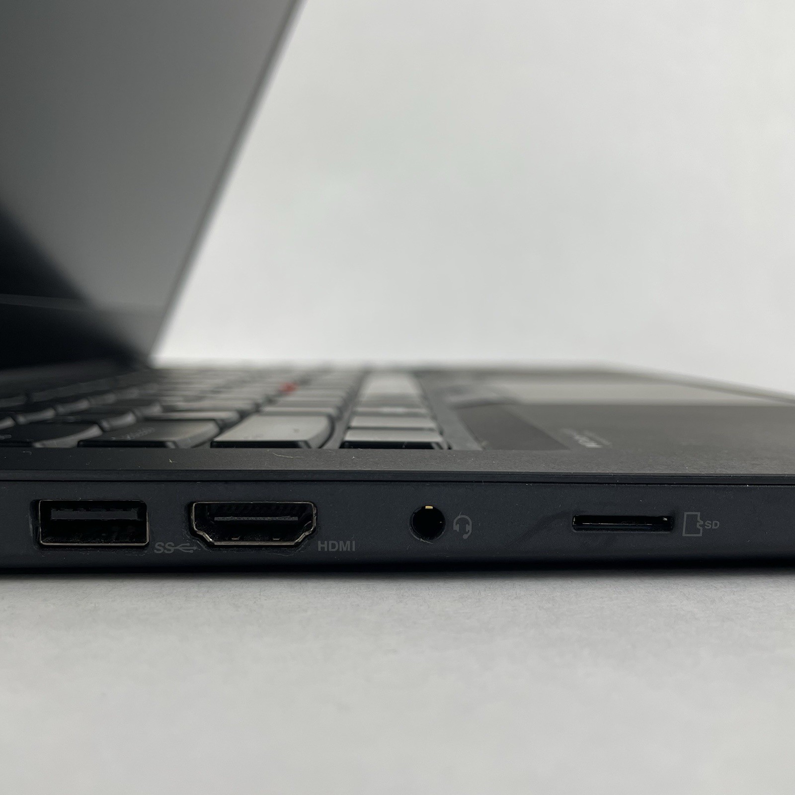 Lenovo ThinkPad T14 Gen2a 14″ Ryzen5Pro 5650U 2.3GHz 16GB RAM No SSD/OS/AC- READ