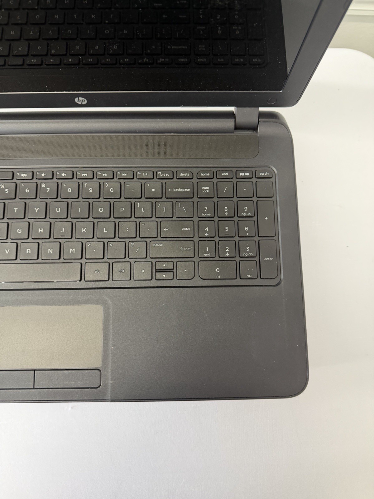 HP Notebook 15-f009wm Laptop – Good Screen – AMD El-2100 – Read Des