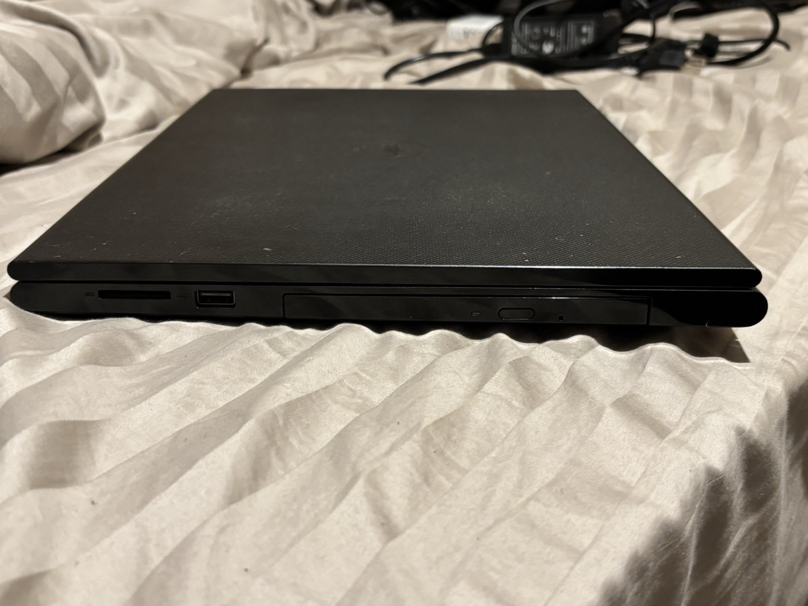 Dell Inspiron 15 3542, Core i3-4005U, 8GB RAM, No HDD, No OS, Doesn’t Power On