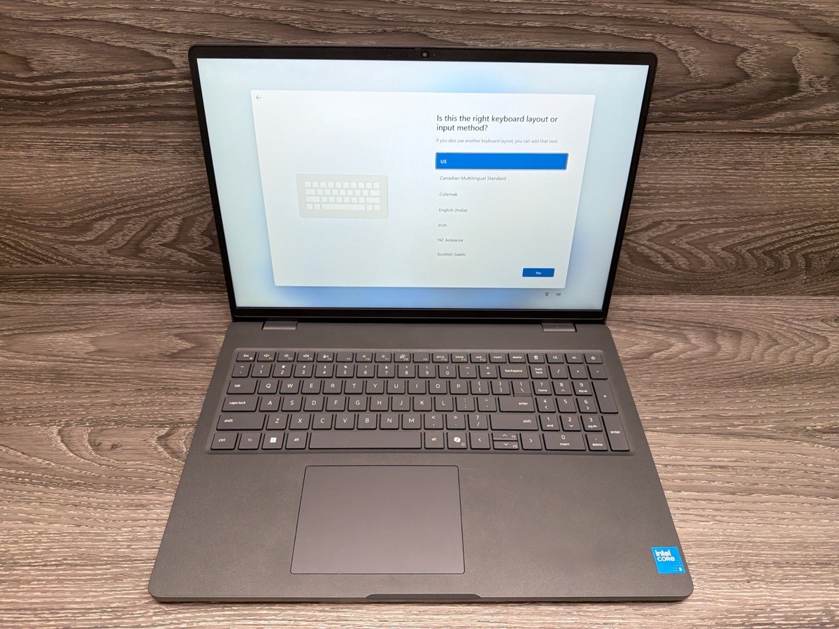 DELL COMPUTER PRO 16 PC16250 (B06013082)