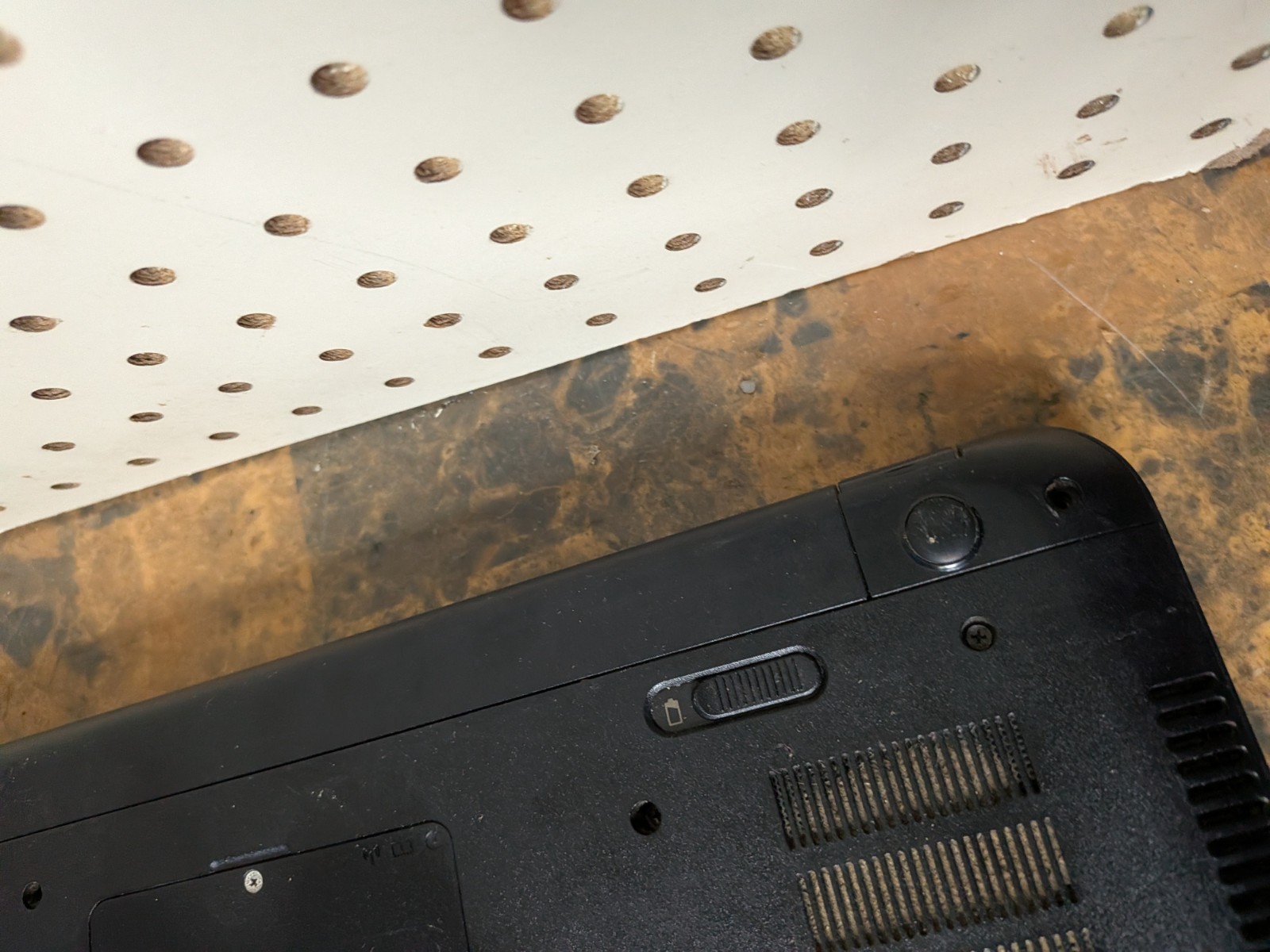 *For Parts* HP 15-d074nr Notebook PC – 2014 – Windows 8