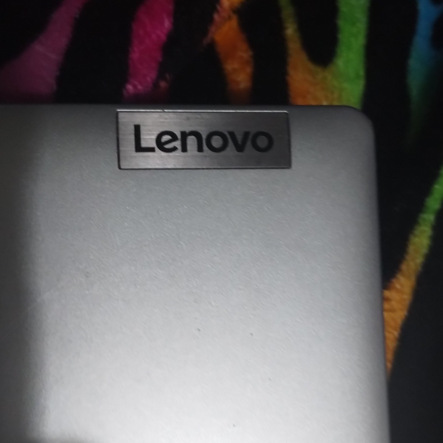 Lenovo IdeaPad Slim 1-14AST-05 AMD A6-9220e 4GB 56.9GB SSD 14in Win10 Silver