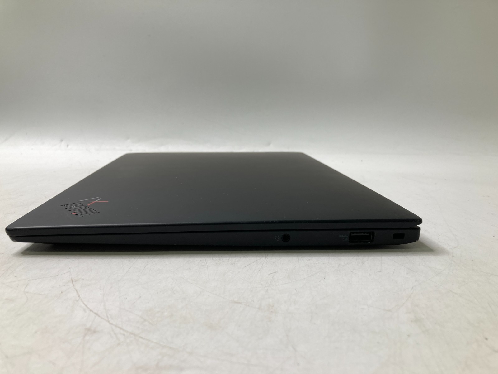 Lenovo ThinkPad X1 Carbon Gen 9 i5-1145G7 2.40GHz 8GB 512GB NVMe Win11 Pro