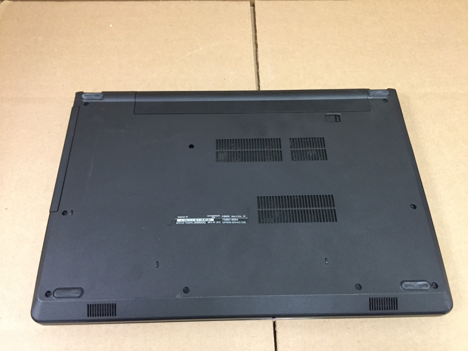 Dell Inspiron 15 3567 15.6″ Touch i5-7200U 2.50GHz 8GB RAM 512GB SSD No AC Read