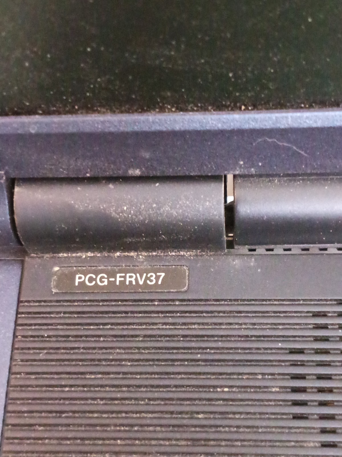 Vintage Rare SONY VAIO Pcg-871L PCG-FRV37 15” Laptop Windows Xp Working 40gb