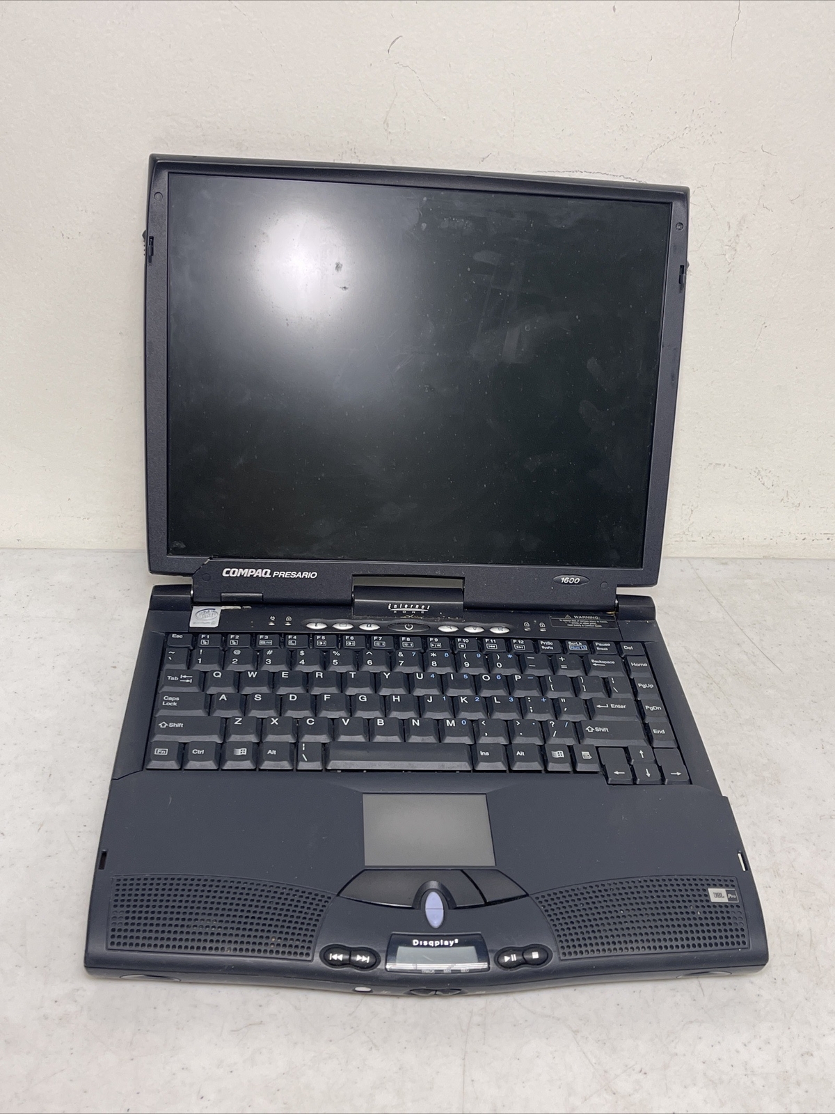 Rare Vintage Compaq Presario 1600 Laptop Pentium II 300MHz – AS-IS, UNTESTED