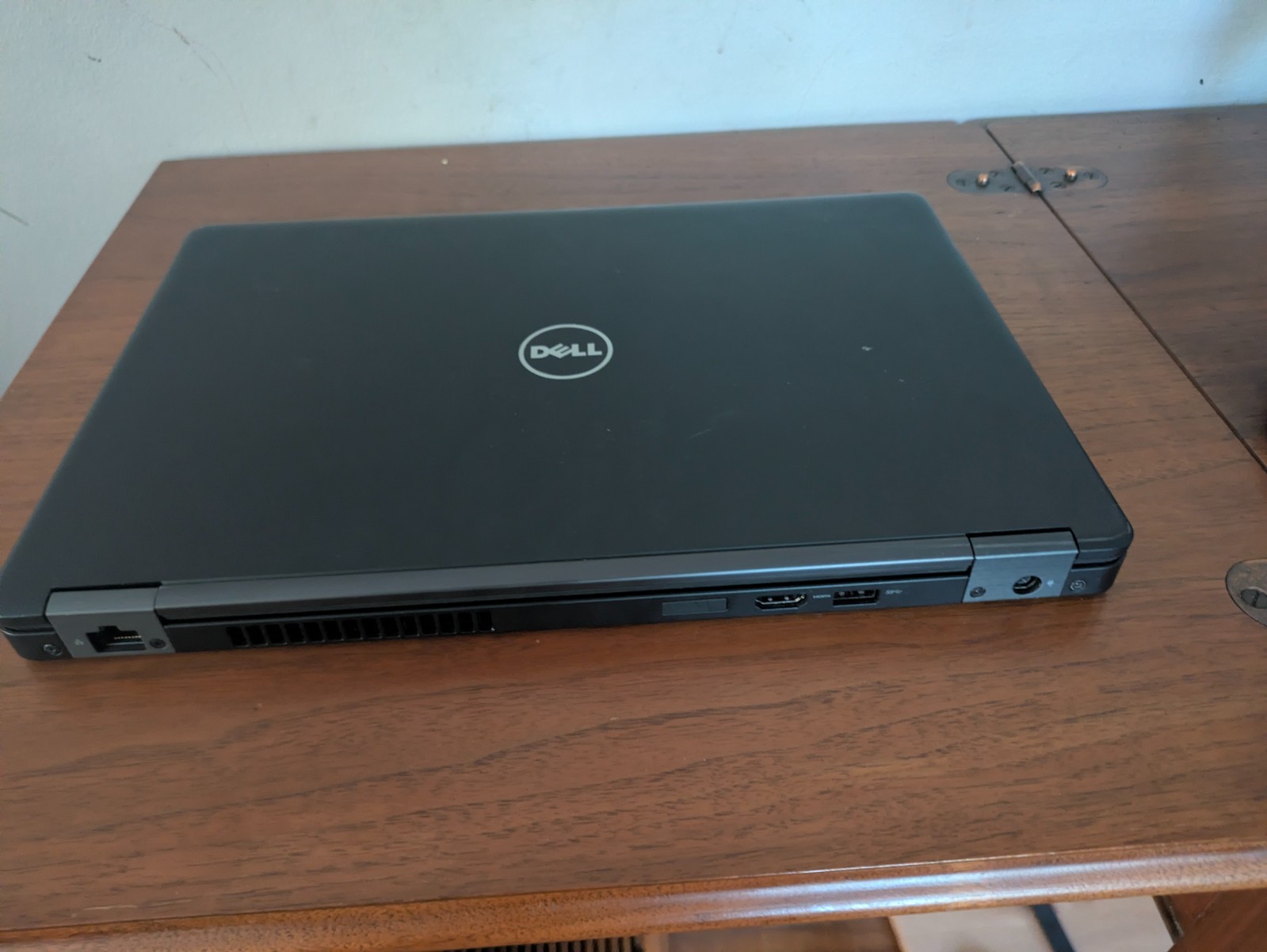 Dell Latitude 5480 14inch(256GB,Intel Core i5-6300U 2.4GHz,16GB RAM)Laptop-Black