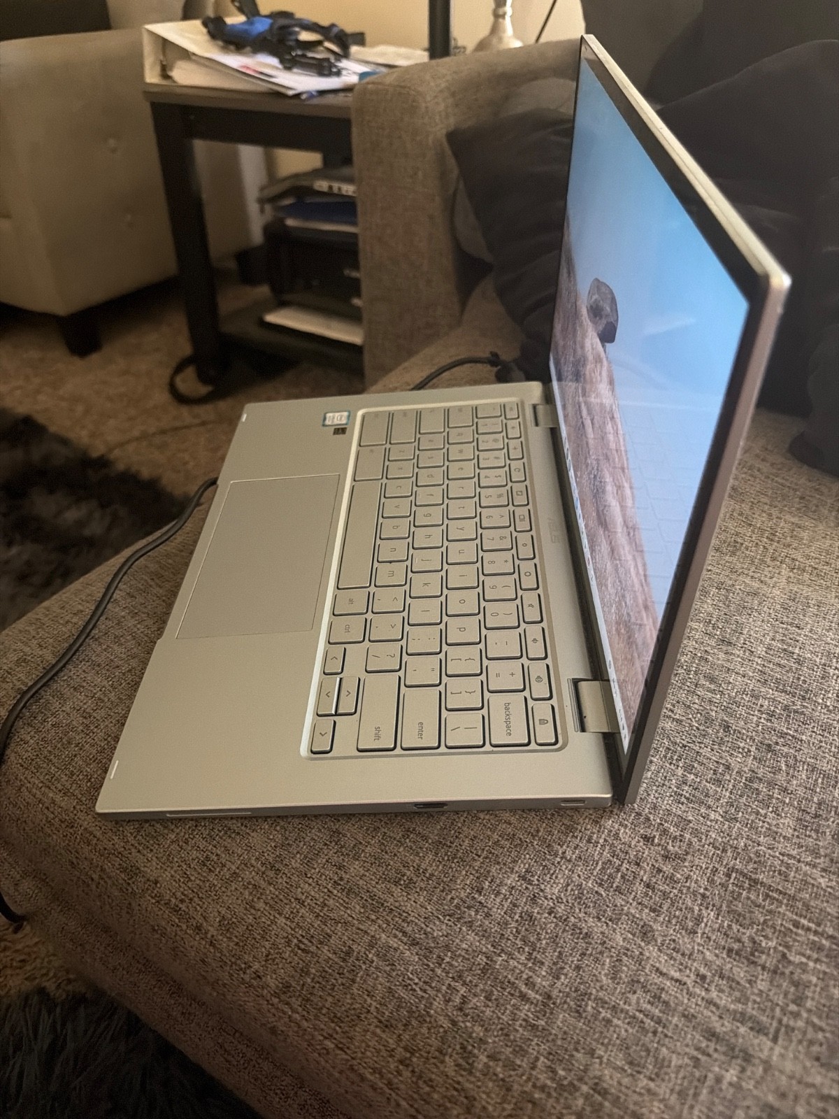 ASUS Chromebook Flip C434 14″ Intel Core M3-8100Y 1.1GHz 8GB RAM 64GB eMMC