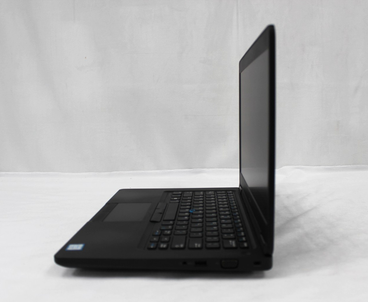 Dell Latitude 5490 Laptop i7‑8650U 8GB 256GB SSD NVIDIA MX130 Win11 Pro