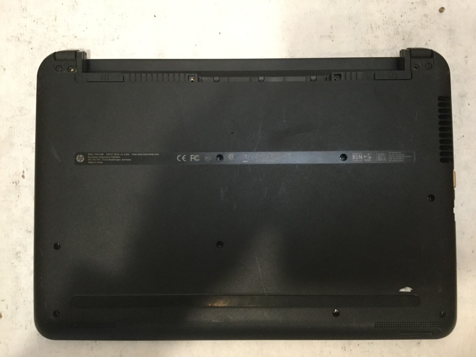 HP Notebook 14-an013nr / AMD E2-7110 R2 @ 1.80GHz / (MISSING PARTS!) -MR