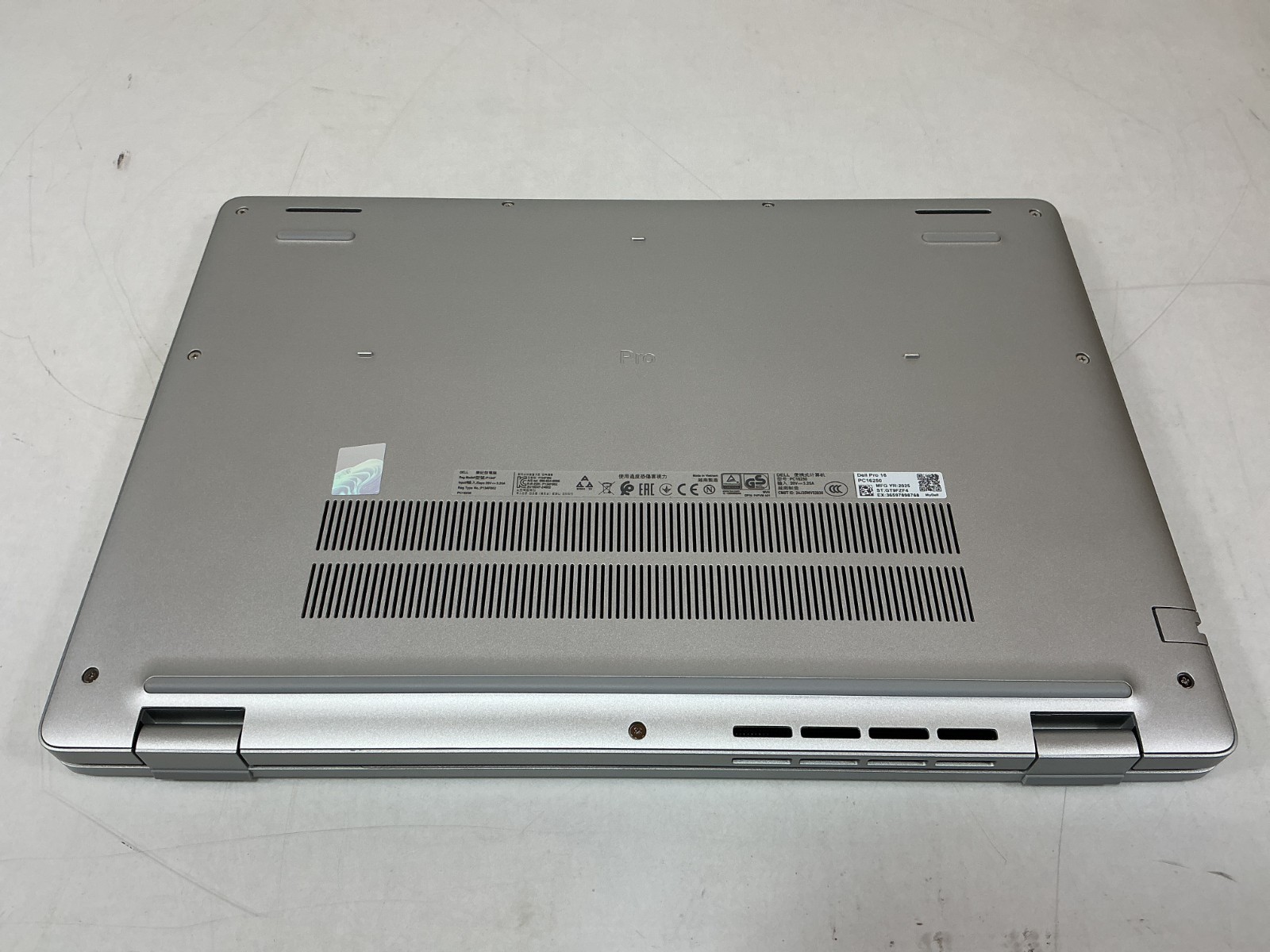 Dell Pro 16″ Full HD PC16250 Ultra 7 255U 16GB 512GB SSD WiFi 6E W11P – H60MC